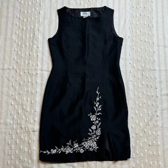 Vintage Bob Mackie Studio sleeveless floral embroidered silk little black dress - Picture 2 of 11